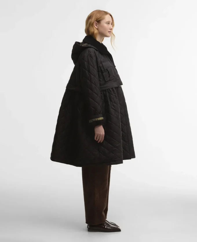 Barbour x GANNI Peplum lång quiltad jacka Barbour x GANNI Peplum lång quiltad jacka