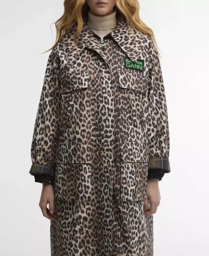 Barbour x GANNI Vattentät parkasjacka med leopardmönster Barbour x GANNI Vattentät parkasjacka med leopardmönster