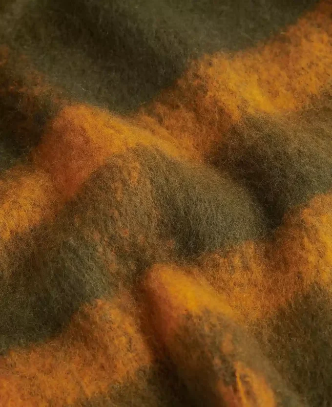 Isla Tartan Boucle Scarf